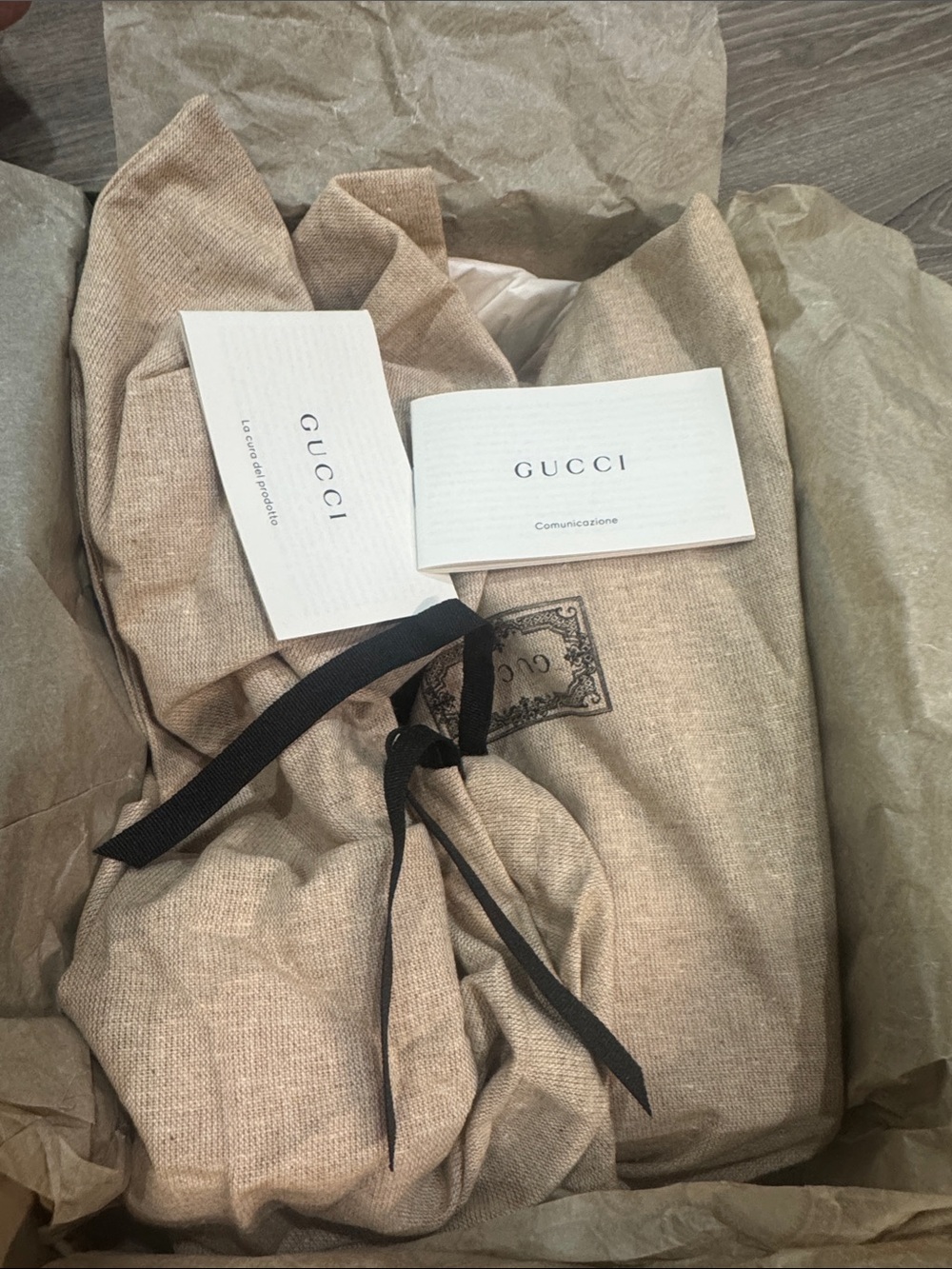 New Authentic Gucci Pink Embossed Logo Block Heel Slide Sandals - Picture 5 of 5